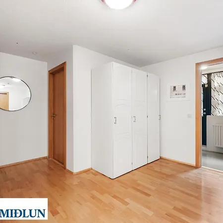 Large Close To The Centre Apartment